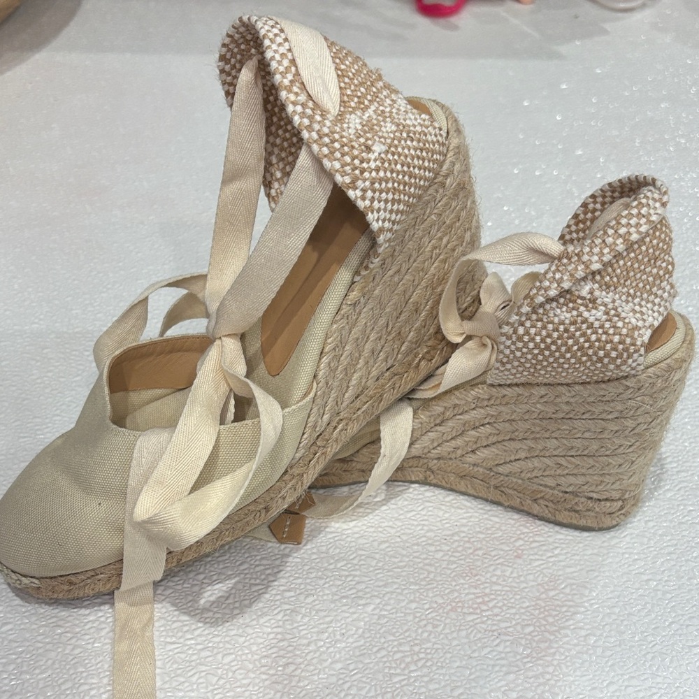 Chic Canvas Espadrille Wedges - ivory, cream/tan